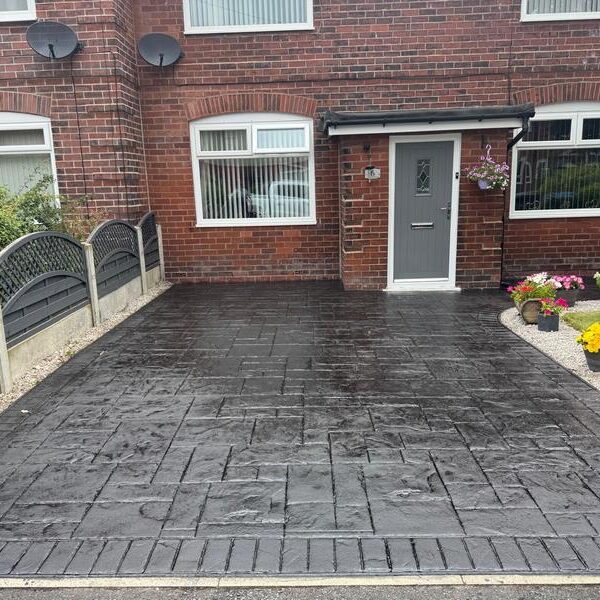 clean seal recolour imprinted concrete driveway in rochdale 02